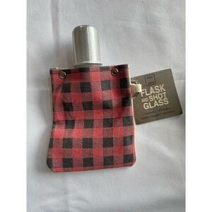Tote+Able Buffalo Plaid 4 oz. Flask and Shot Glass Eco-Friendly Red Made is‎ USA